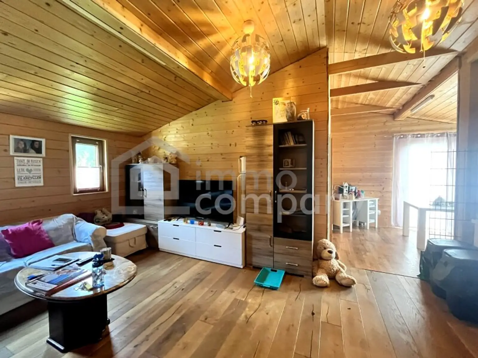 VIEL HOLZ, VIEL HERZ - Wärme, Natürlichkeit, Charakter und Potenzial im neuen Zuhause!