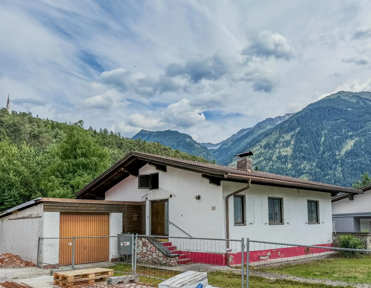Mötz – Bungalow mit Entwicklungsspielraum in sonniger Ruhelage!