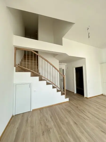Luxuriöse Dachgeschoßwohnung in Klosterneuburg: Erstbezug mit Terrasse und Klimaanlage!
