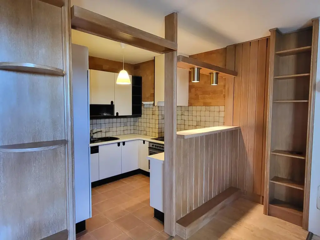 GEMÜTLICHE 3-ZIMMER-WOHNUNG MIT LOGGIA UND WUNDERSCHÖNEM AUSBLICK