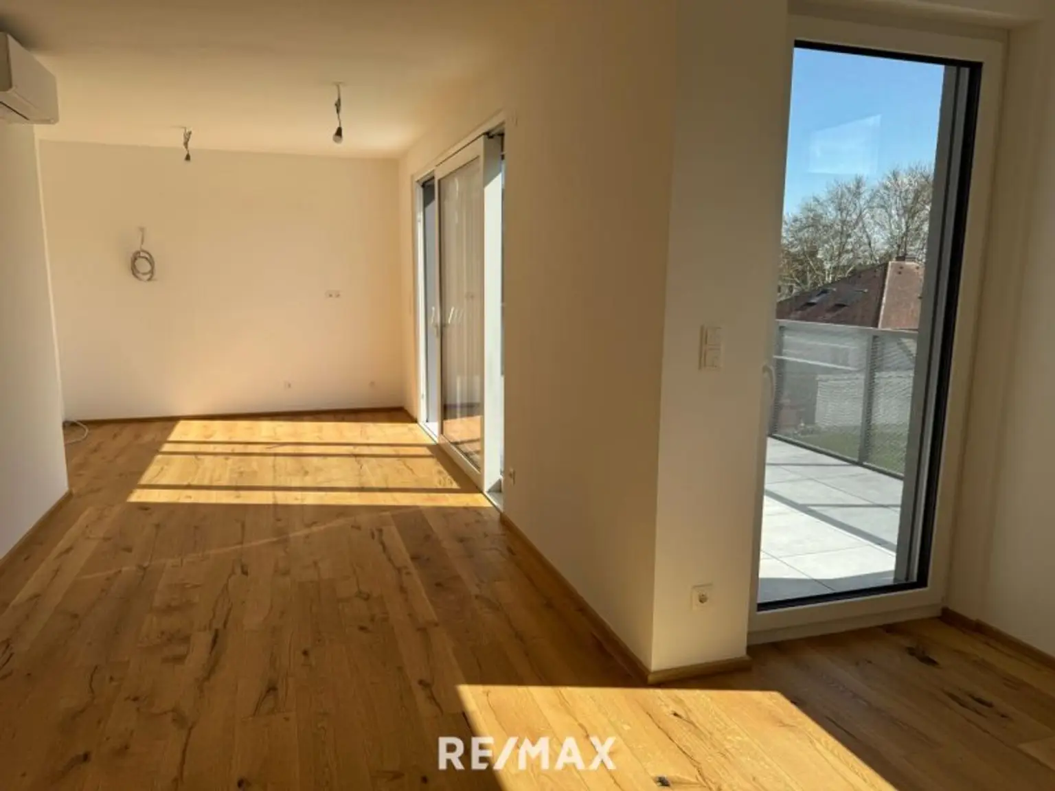 Provisionsfrei 2 Zimmerwohnung inklusive hochwertiger Küche! Erstbezug!