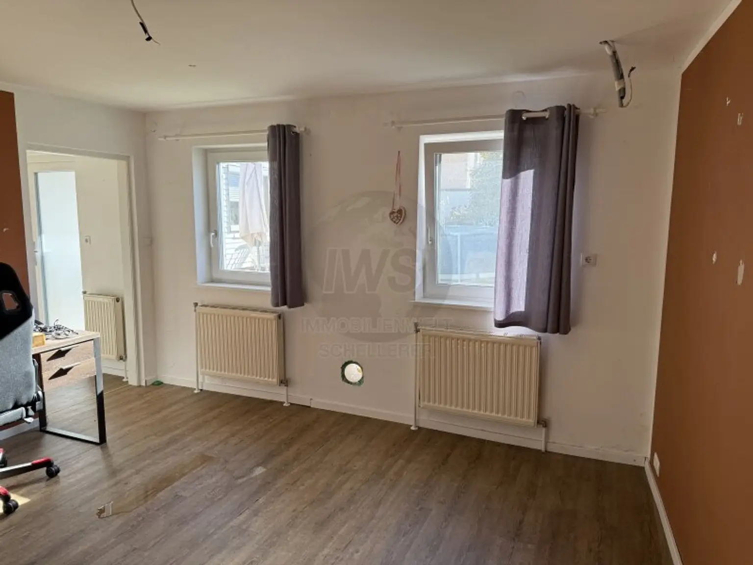 Großes Wohnhaus in Wels!     Besichtigungstermin SA 22.11. 10-12 Uhr!