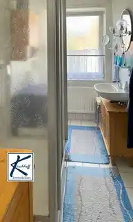 Bad Wohnung OG links