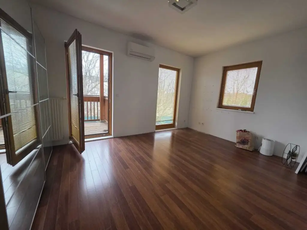 Idyllisches Einfamilienhaus in Gänserndorf: 5 Zimmer, Pool, Balkon & mehr!