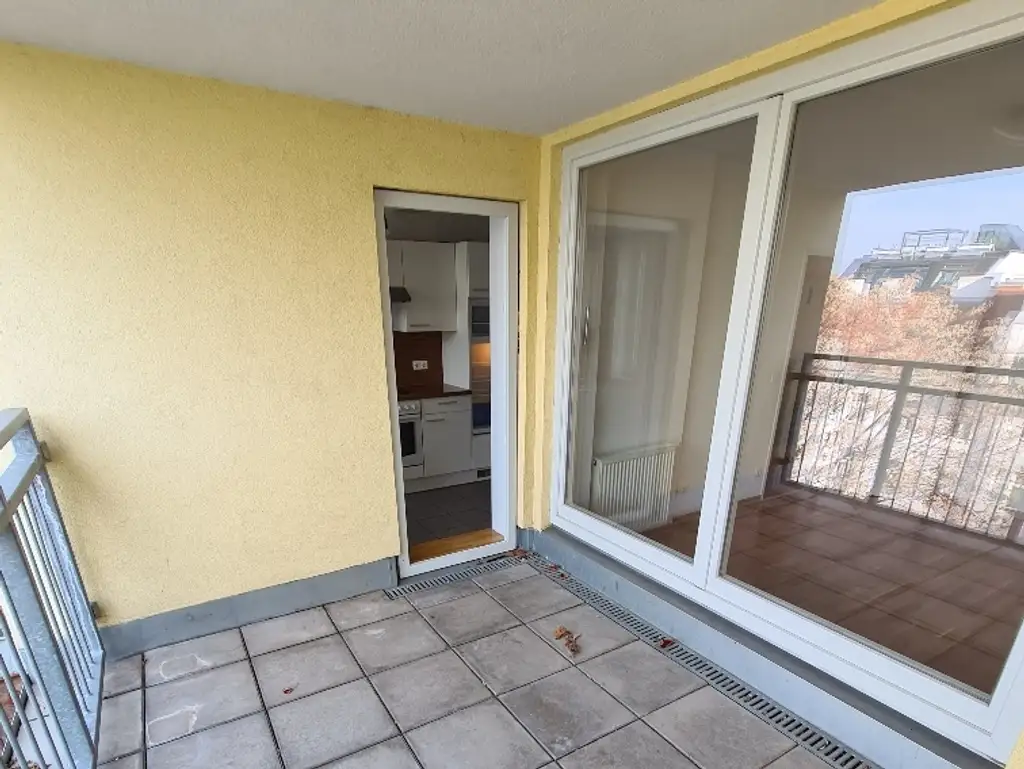 Tolle 2-Zimmer-Dachgeschosswohnung mit Loggia im 5ten!