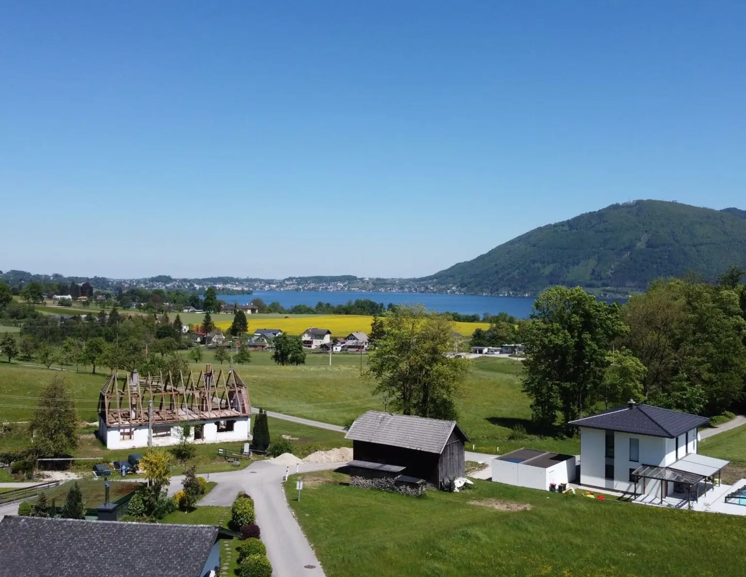 Prestige-Grundstück mit Traunsee-Panorama und Studie für eine Luxusvilla