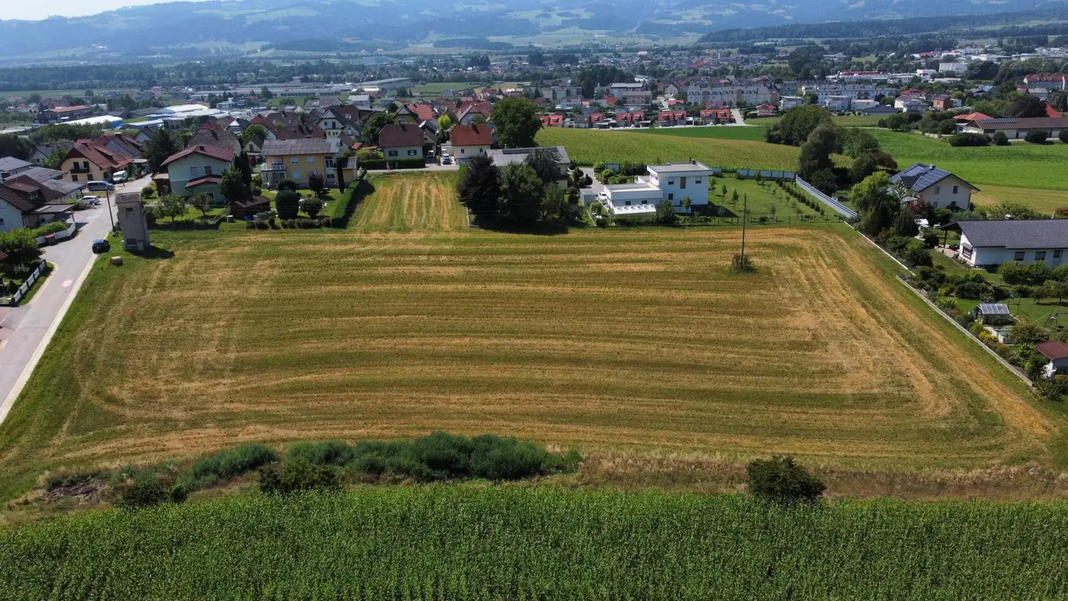 Perfekt für Bauträger: Sonniges, ca. 9.242 m² großes Grundstück für Wohnprojekt in Top-Lage in St. Stefan