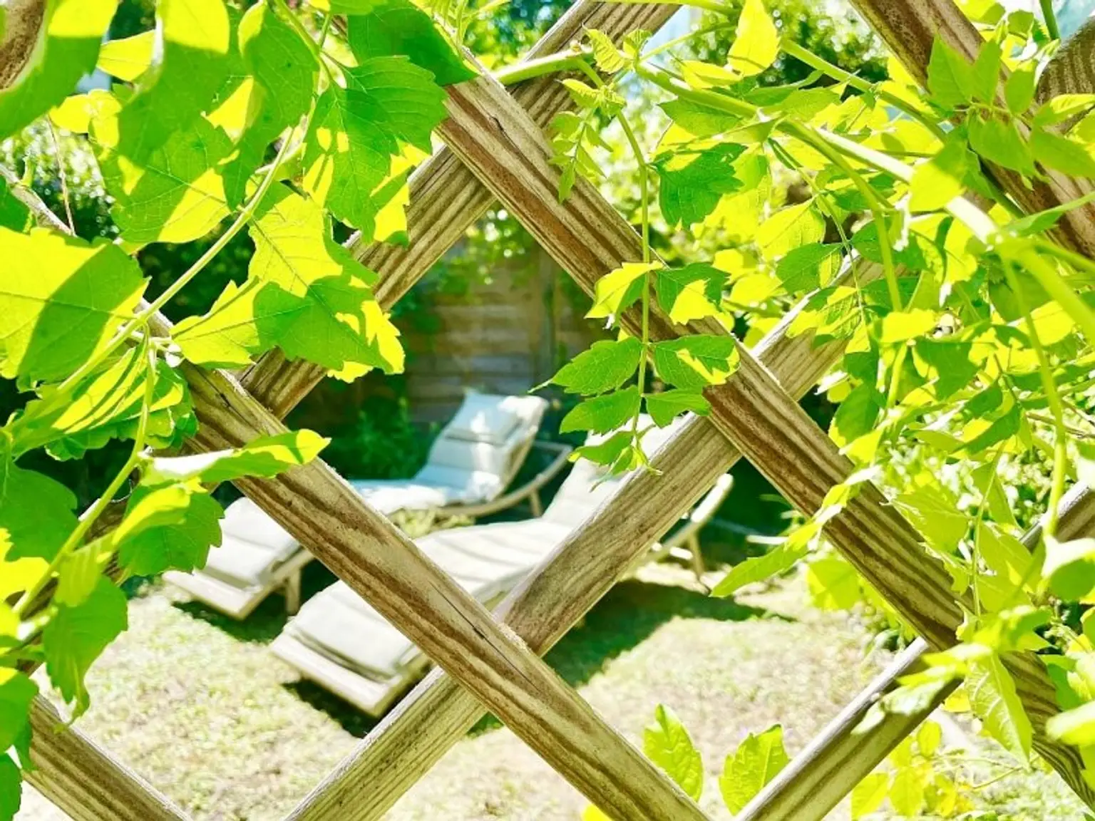 GARTENPARADIES MIT EINFAMILIENHAUS-FLAIR!