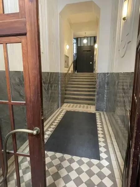 Gepflegte und ruhige Hochparterre Wohnung Nähe Alois Drasche Park