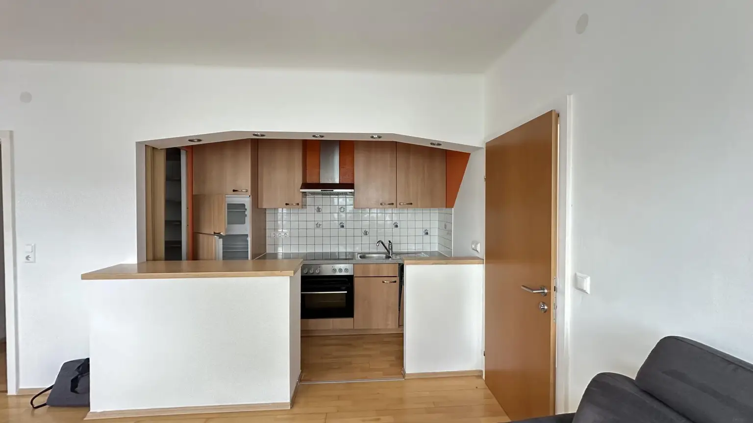 Eigentum in Graz-Eggenberg: 2-Zimmer Wohnung mit Küche & Innenhof-Parkplatz