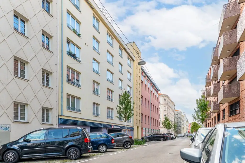 Ab 15. Dezember! Nahe U3! Zentrale 2-Zimmer-Wohnung inkl. Stellplatz zu vermieten!