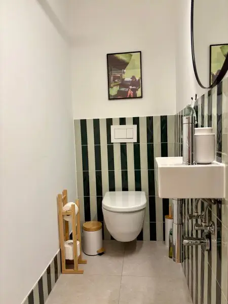 TRAUMHAFTE KLIMATISIERTE ALTBAUWOHNUNG MIT 2 BÄDERN UND BALKON - MÖBEL OPTIONAL