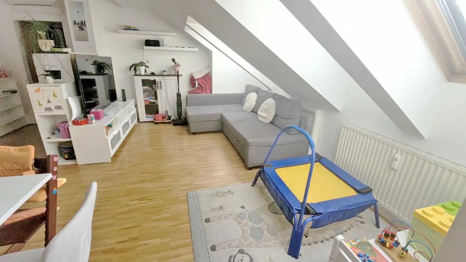 ENNS - Helle, großzügige 3-Zimmerwohnung mit zwei Balkonen und KFZ-Stellplatz!