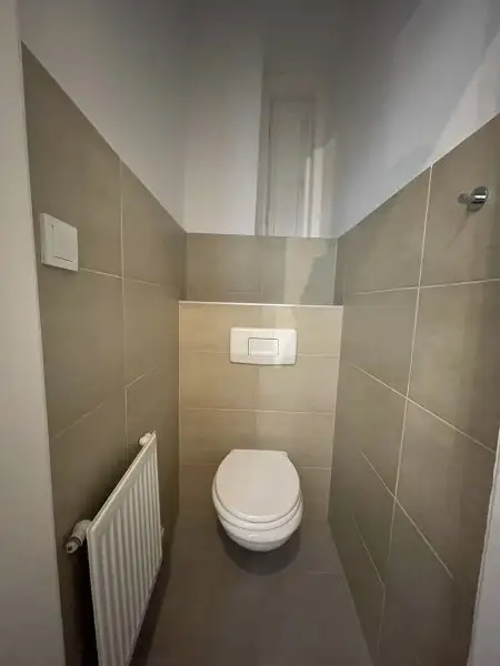 Altbaucharme- neu sanierte - 2 Zimmer Wohnung - Kleingasse