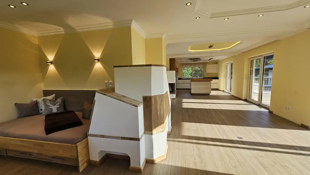 Exklusive Gartenwohnung mit imposanten Kaiserblick in Toplage