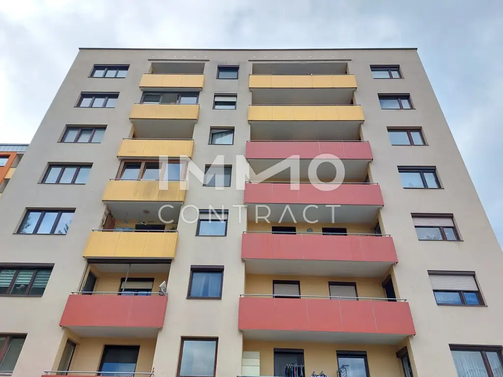 BESONDERS SCHÖNE 3 ZIMMERWOHNUNG MIT GROSSER LOGGIA UND MIT  EXKLUSIVER AUSSTATTUNG
