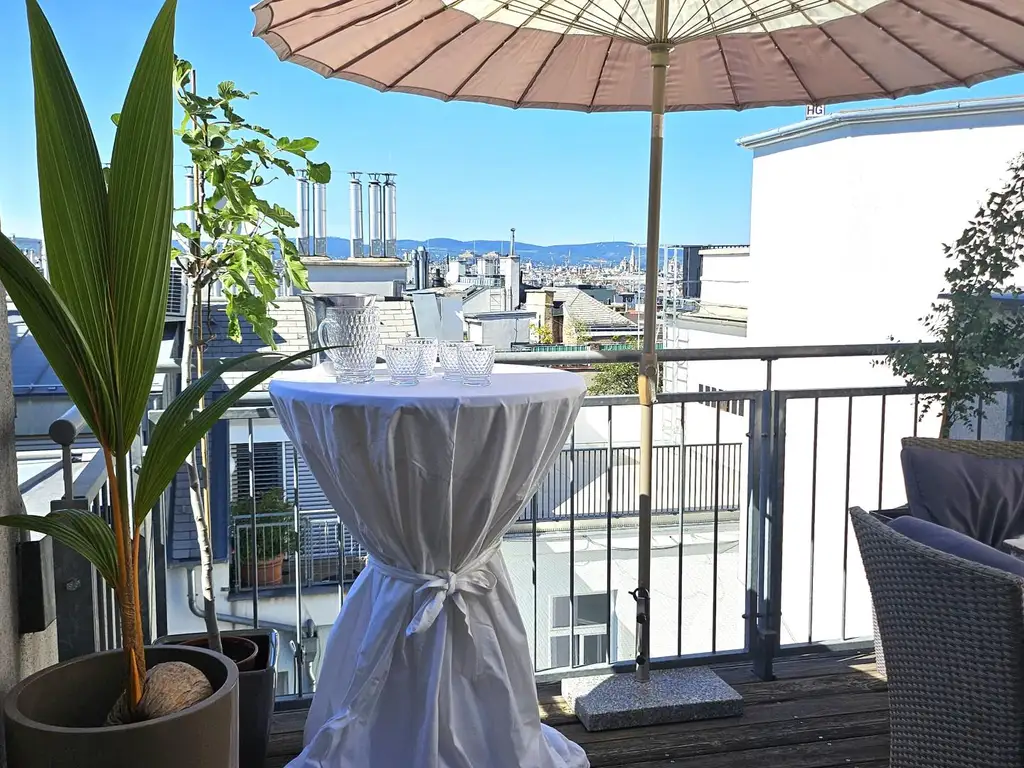 DACHGESCHOSS ! "Sensationell" der Ausblick !  Ruhige Lage ! Dachmaisonette mit Loft-Feeling!