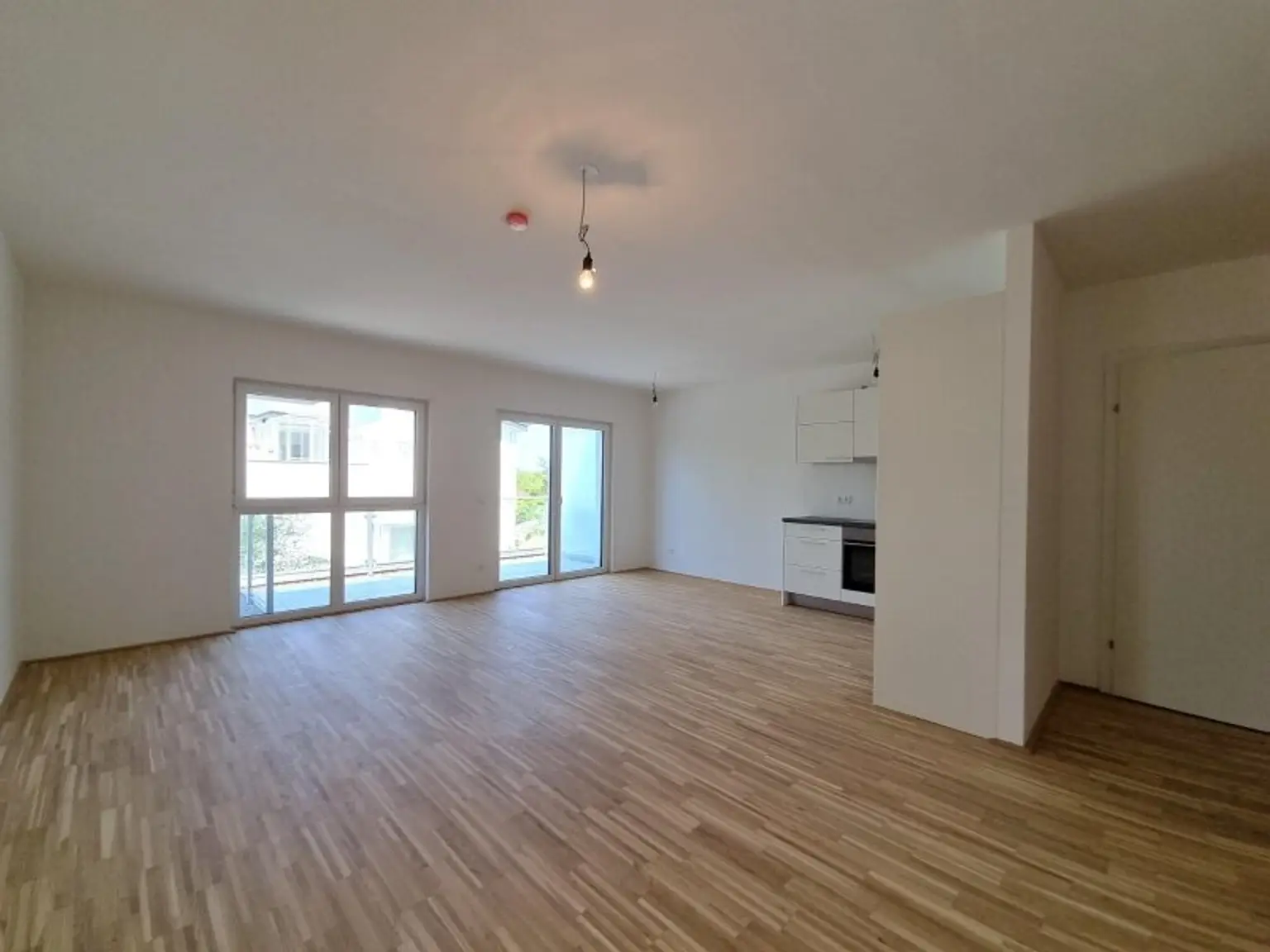 Perfekter Schnitt - Wohnen im Grünen - Großzügige Terrasse