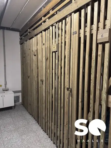 # SQ - HELLE, RUHIGE 2 ZIMMER DG-WOHNUNG INKL. TERRASSE - NÄHE RIVERSIDE - 1230 WIEN - TAG DER OFFENEN TÜR: 31.10.2025 14:00-17:00