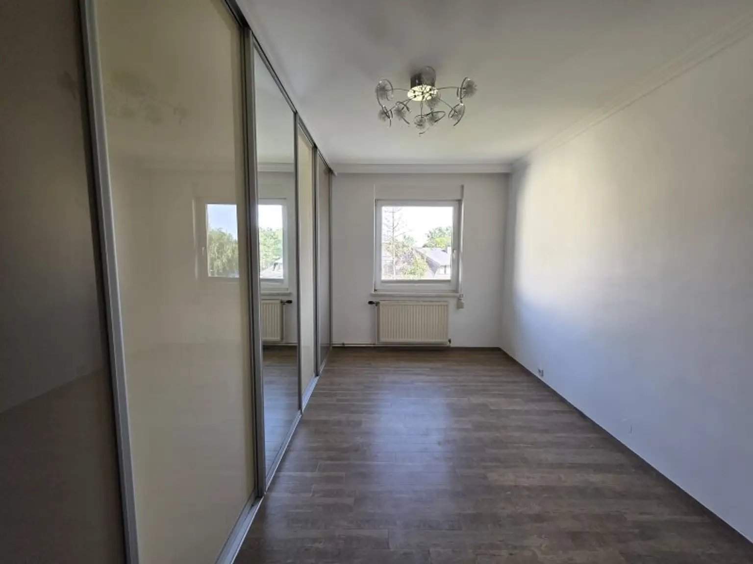 BEZUGSFERTIG: OBERSTES GESCHOSS in GRÜN- und TOPLAGE mit Balkon - PROVISIONSFREI für den KÄUFER