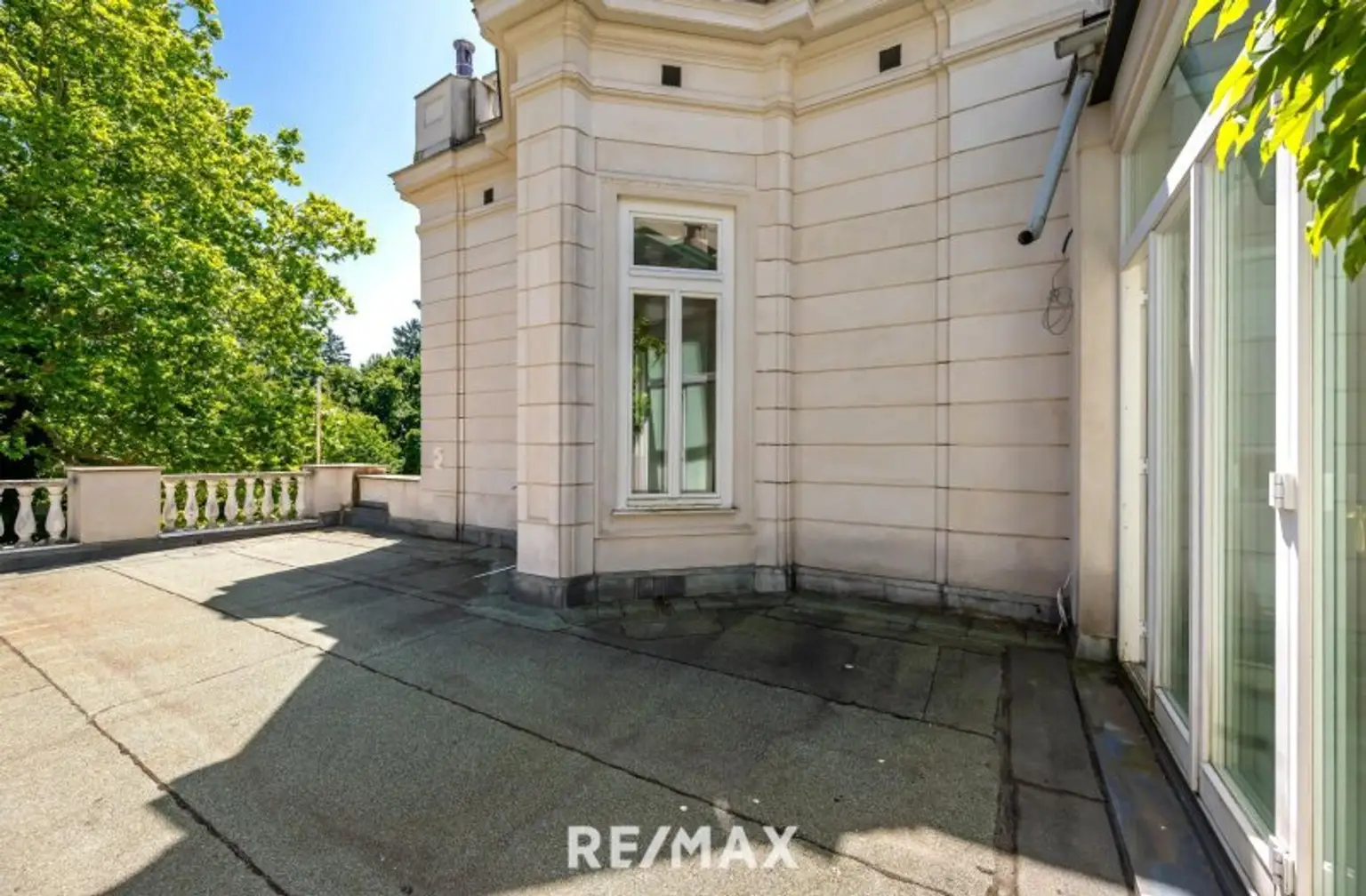 Rarität: Stadt-Villa mit weitläufigem Garten an exklusiver Hietzinger Adresse