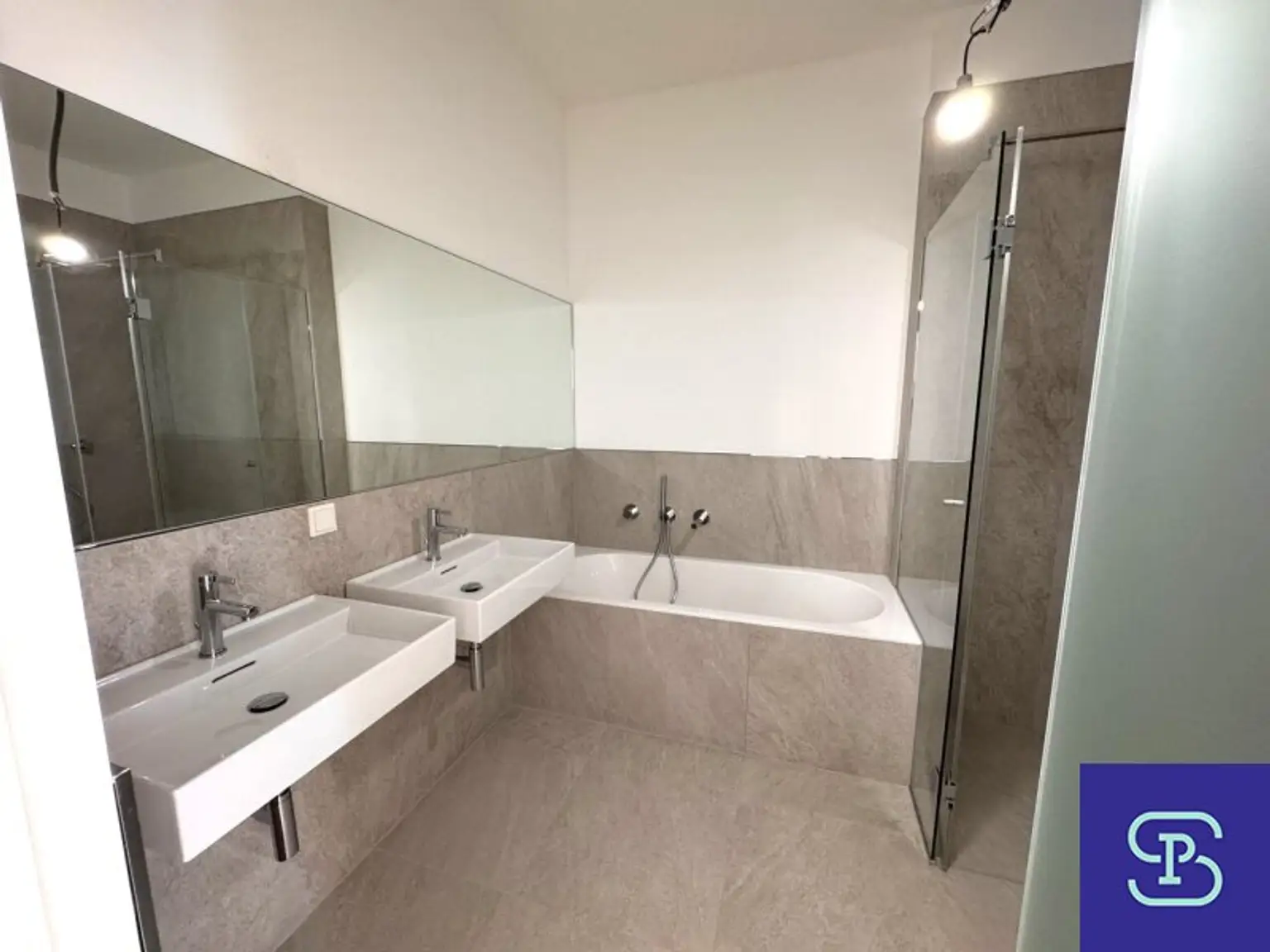 Badezimmer 1