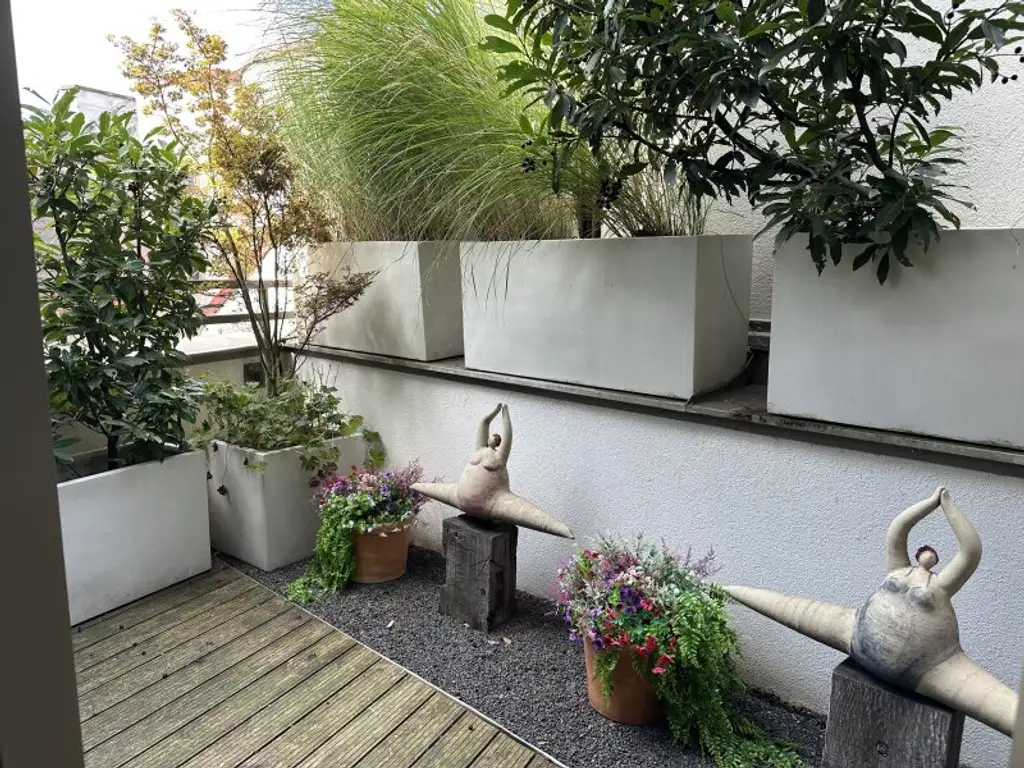 Luxuriöse Dachterrassenwohnung im Botschaftsviertel