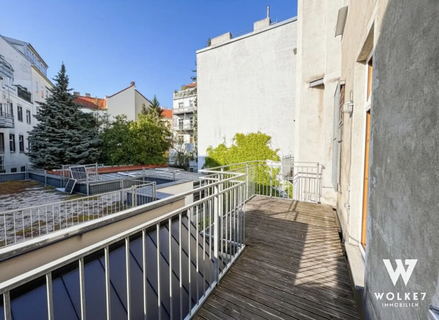 1,5-Zimmer Altbauwohnung mit großzügigem Balkon | Nähe U3 Johnstraße