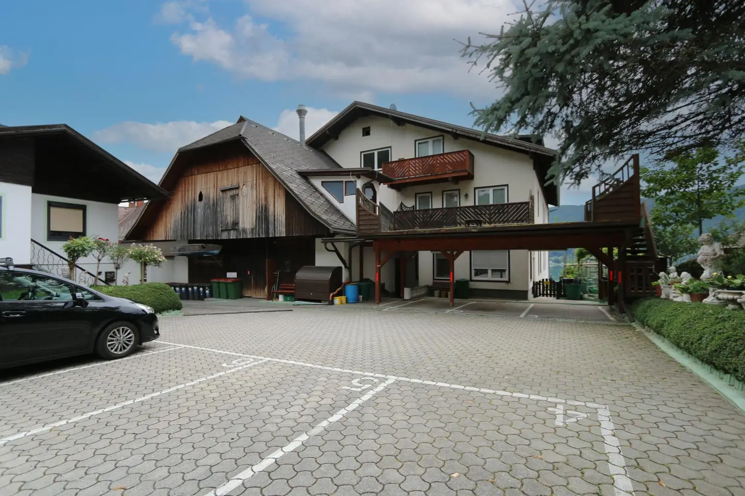 Charmante 2-Geschoss-Wohnung mit Seeblick am Ossiacher See