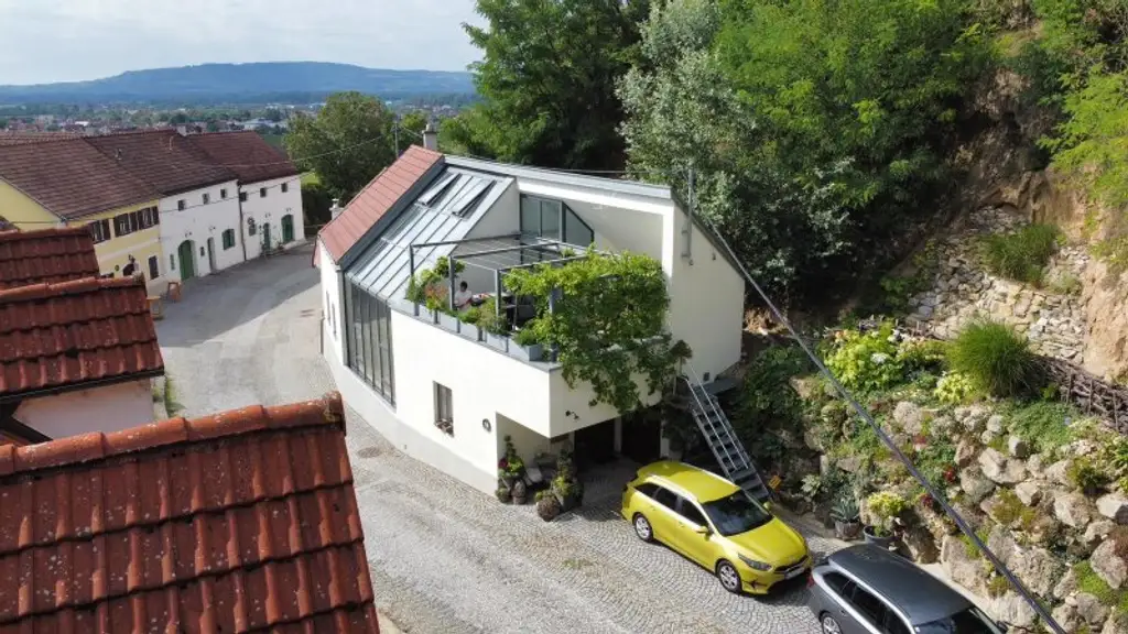 Einzigartige Liegenschaft in der Wachau | Ausgebautes Weinkeller-Loft mit WOW-Faktor