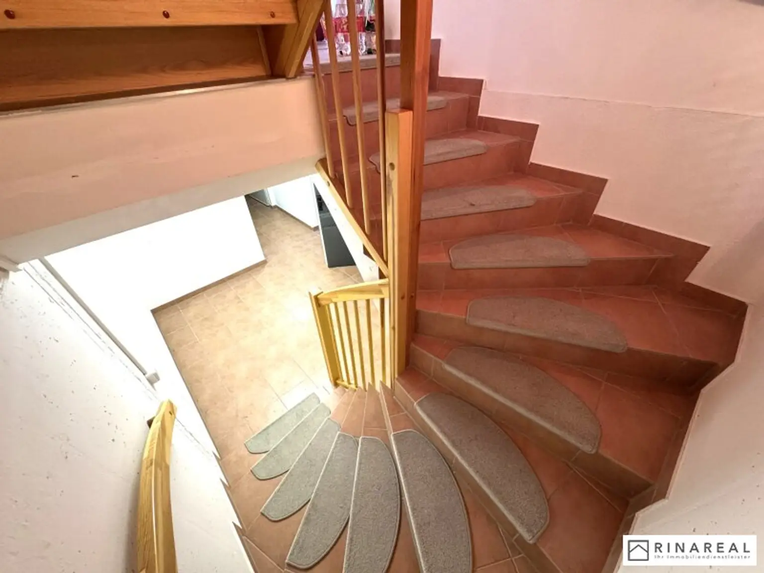 MOLLRAM - Einfamilienhaus mit ca. 1.268 m² Eigengrund | Baujahr 2009 | Sauna & Whirlpool | Luftwärmepumpe, PV-Anlage, Klimaanlage uvm.
