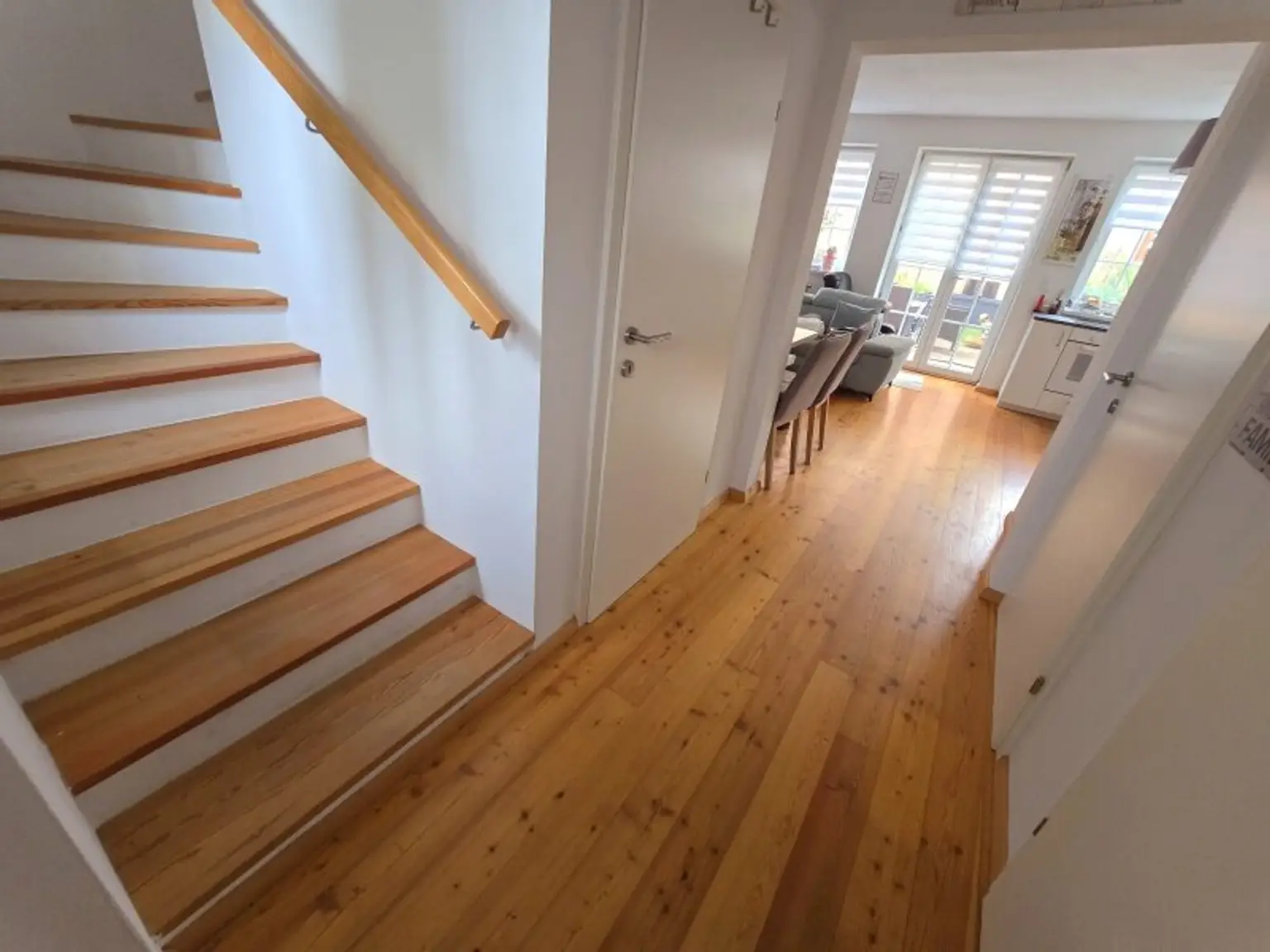+ Ideal für Jung und Alt + leicht leistbares, Neuwertiges und lichtudruchflutetes Reiheneckhaus in Guntersdorf: 3 Zimmer, Garten & Terrasse, Küche, 2 Bäder und 2 Abstellräume für 199.000 €! +