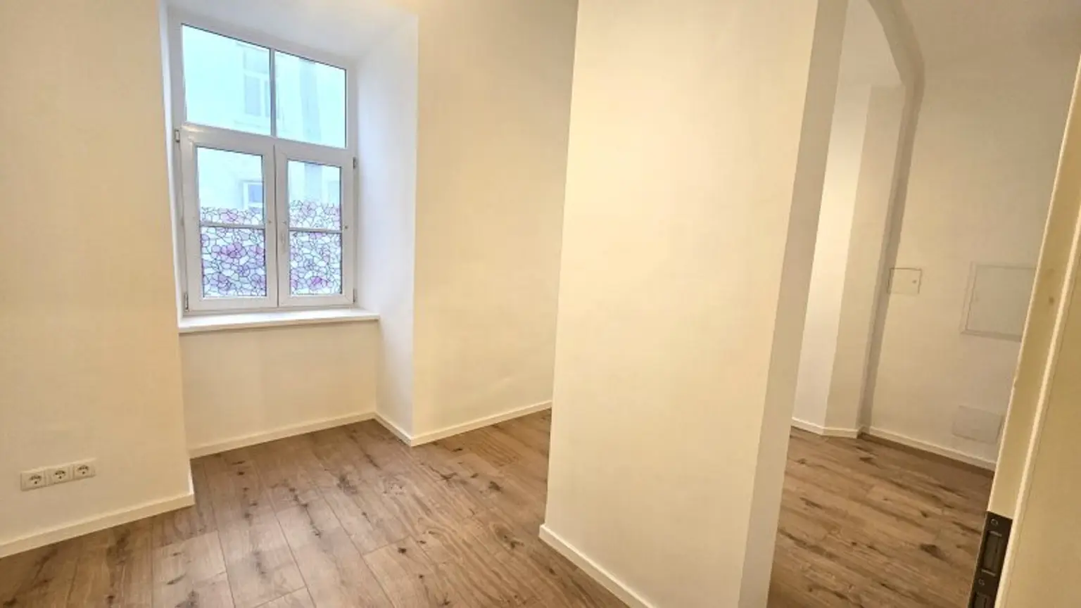 NEU RENOVIERT -  Bürofläche/Ordination Nähe Votivkirche!
