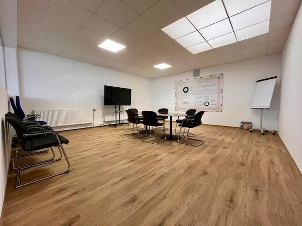 Neu sanierte Büroflächen (~16 m² bis ~345 m²) in der ehem. Kopal-Kaserne zu vermieten
