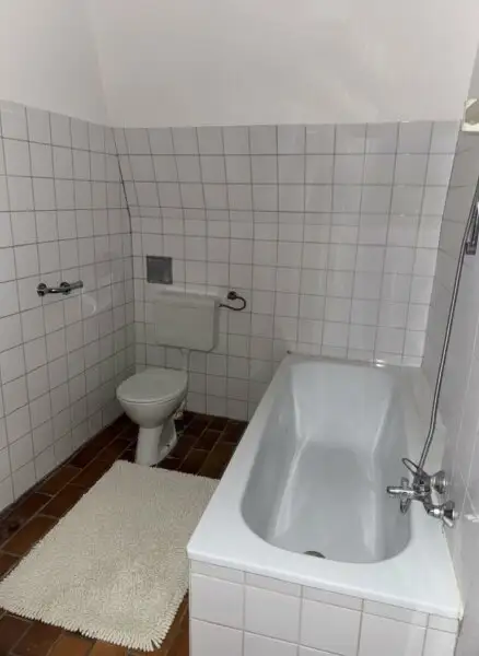 HIT!  GÜNSTIG,FREUNDLICH, BEQUEME 2 ZIMMER WOHNUNG IM ZENTRUM !