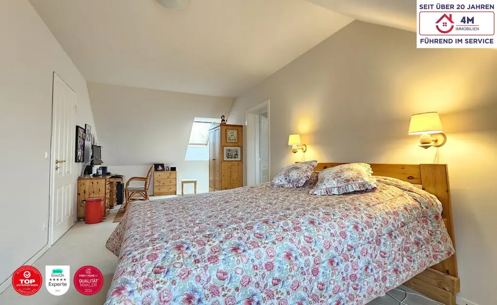 Exklusive Baumeister-Villa  (340 m²) mit PV-Anlage, Doppelgarage & großem Designergarten