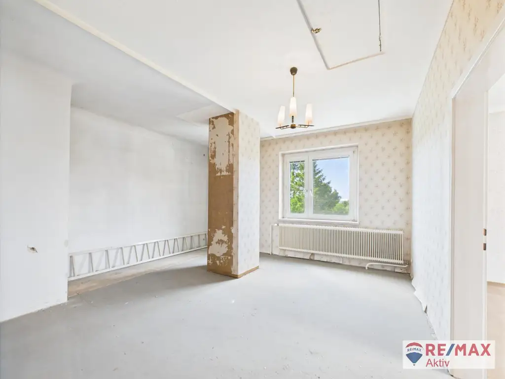 Viel Platz für Ihre Wohnträume: Großes Einfamilienhaus auf 829 m² Grund
