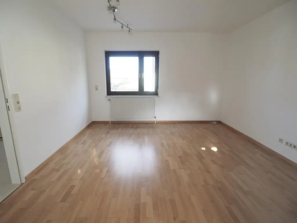 IDYLLISCHE LAGE NAHE "SCHILLERWASSER" BZW. "MÜHLWASSER"