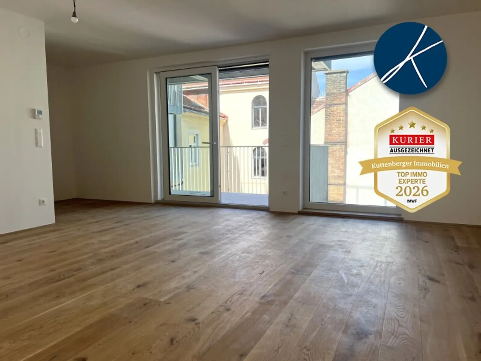 Wohnküche und Balkonausgang