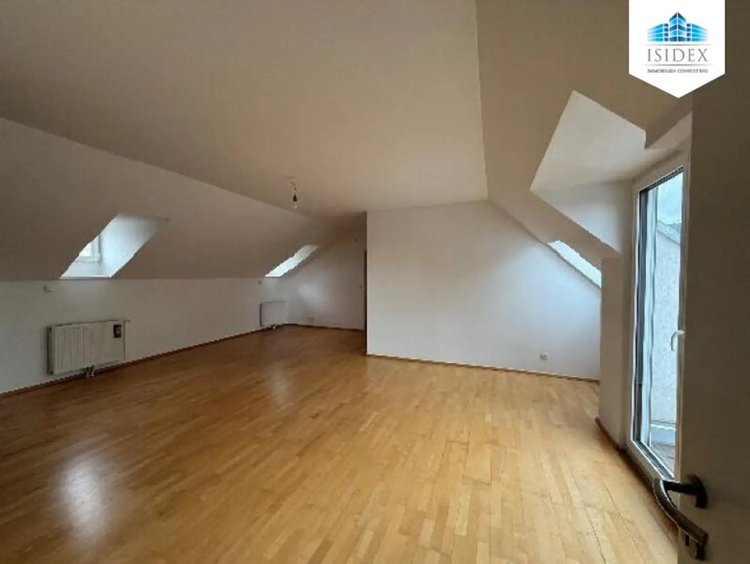 Dachgeschosswohnung im Herzen der Kurstadt Baden