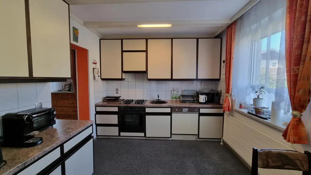 Gepflegtes Einfamilienhaus mit Pool und Garten in St. Georgen
