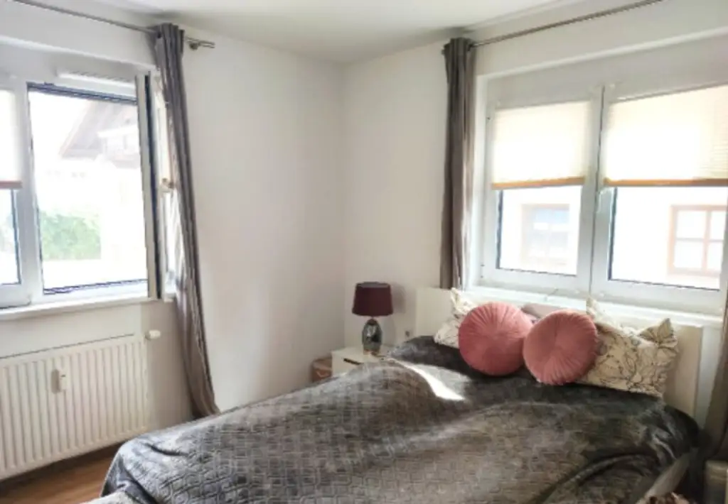 Telfs: 2-Zimmer-Neubauwohnung mit verglaster Loggia, Tiefgarage und hochwertiger DAN-Küche in zentraler ruhiger Lage zu kaufen