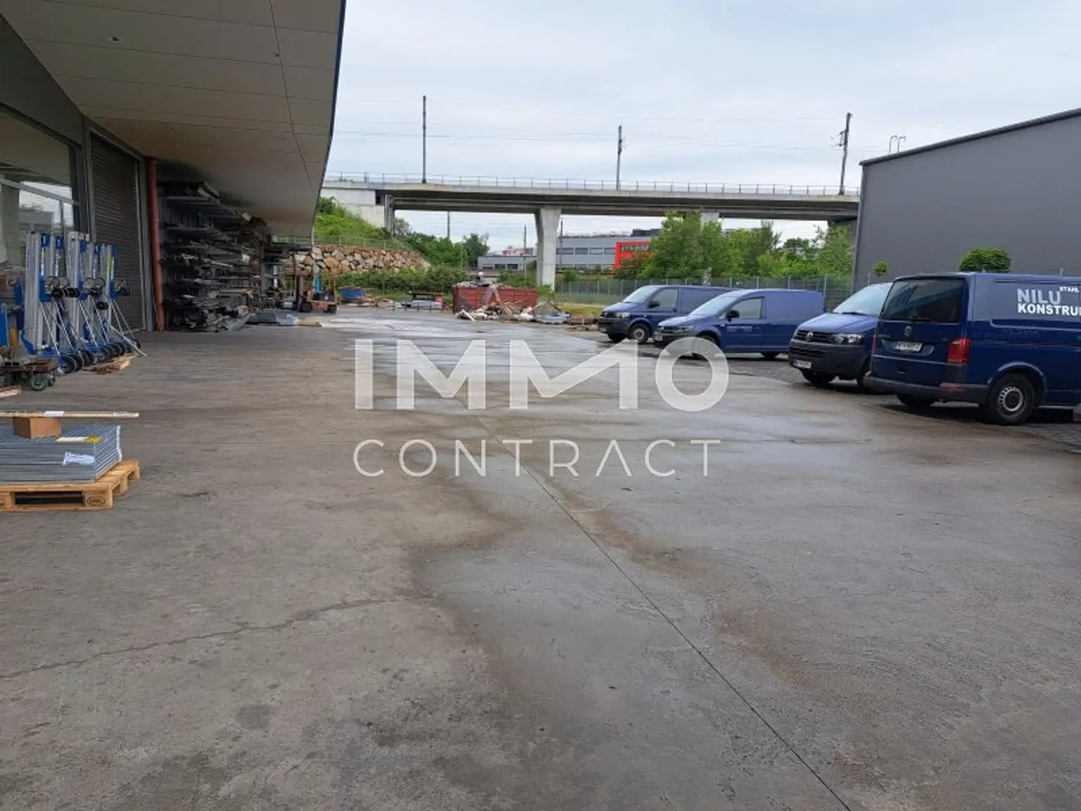 Parkplatz im Betriebsgelände