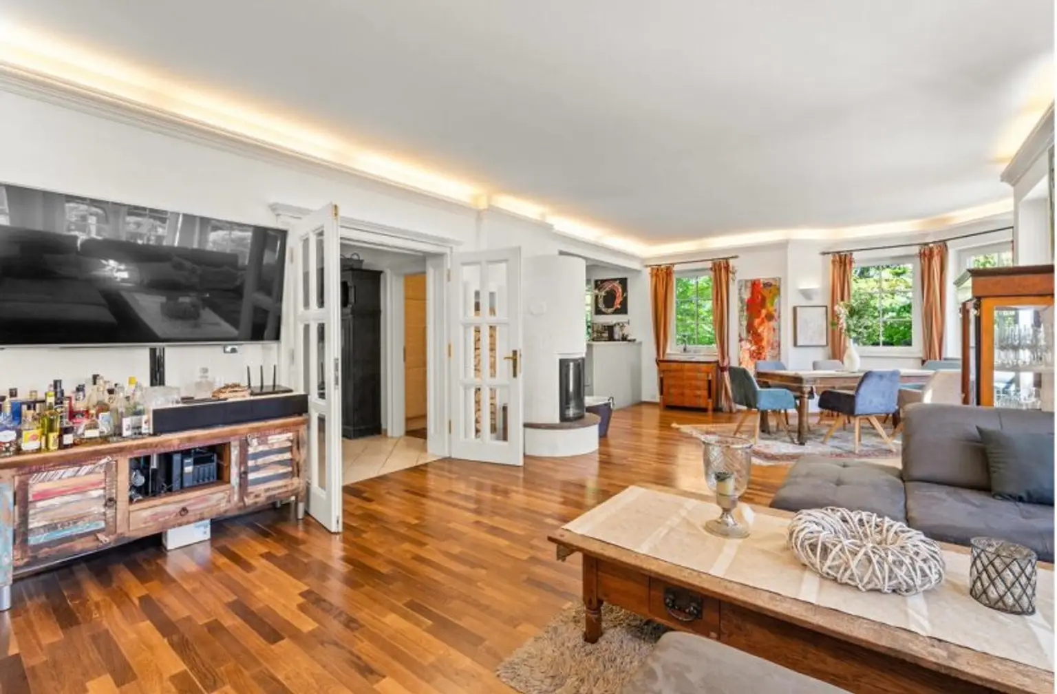 Wunderschöne Villa mit Pool und weitläufigem Grundstück, Nähe Pressbaum
