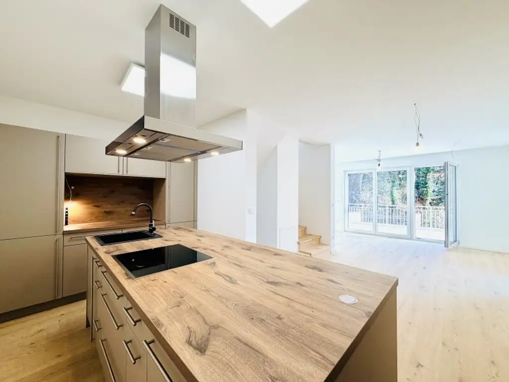 3 Wohnebenen - Kleingartenhaus mit Terrasse und Pool