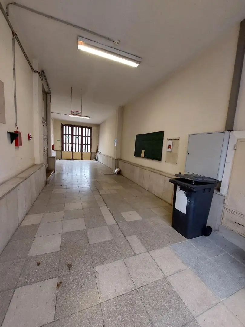 Gebäude 2_Eingangsbereich-Durchfahrt