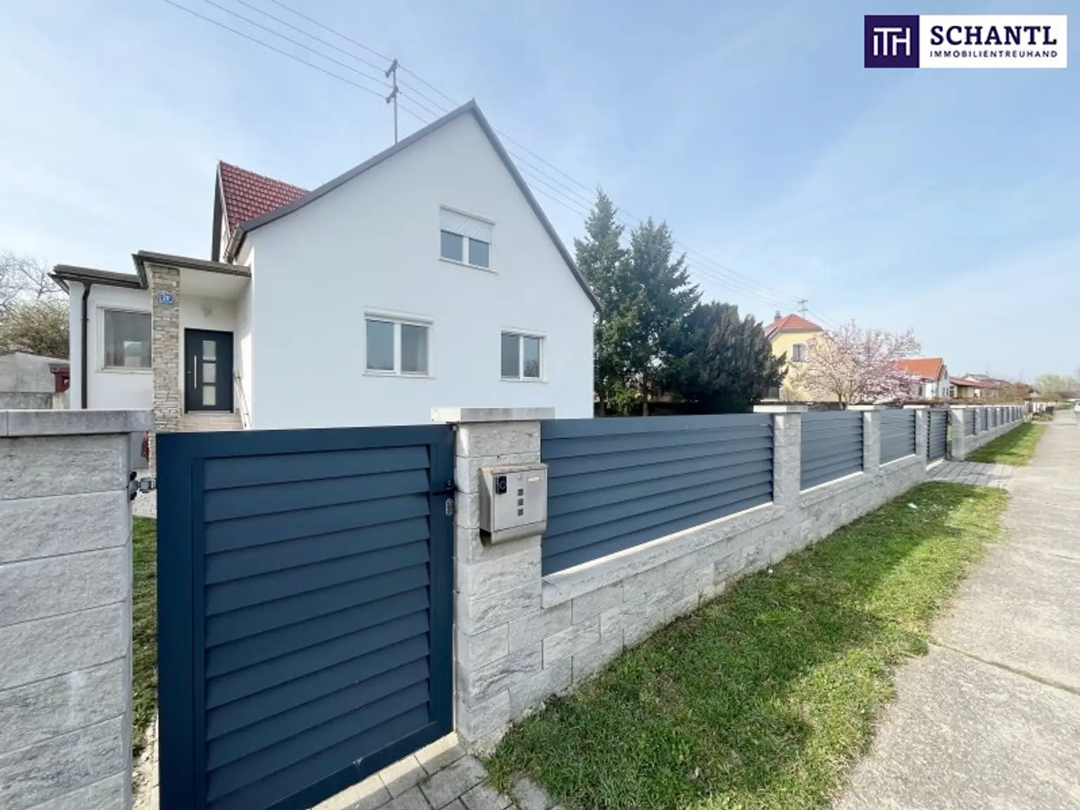 Ein Zuhause mit Raum für Leben, Generationen und Zukunft! Vielseitiges Ein- bis Zweifamilienhaus auf großem Grundstück nahe Lutzmannsburg!