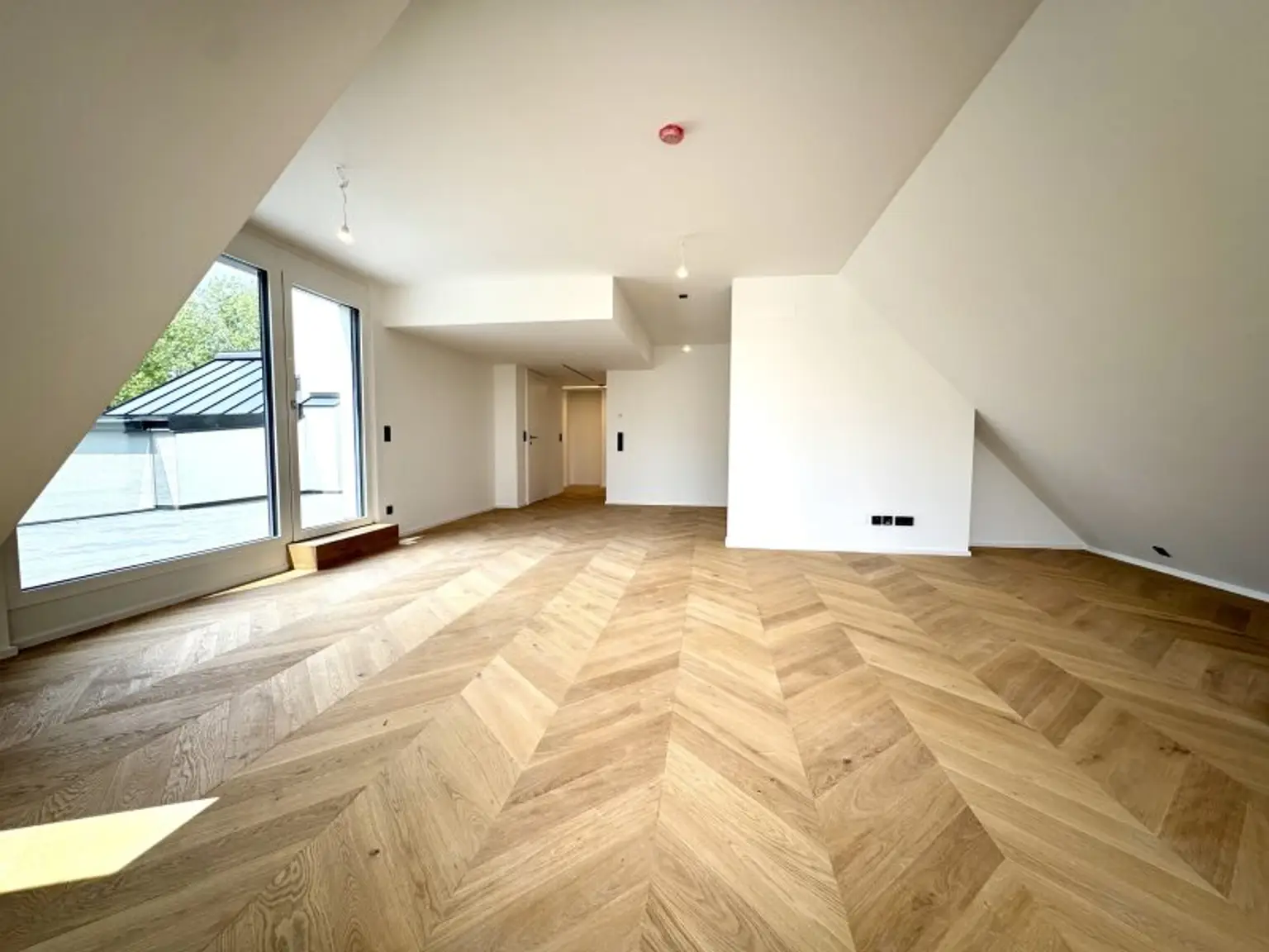 PENTHOUSE LIVING - 5 TERRASSEN - AUSBLICK - WÄRMEPUMPE - DECKENKÜHLUNG - NÄHE U1!