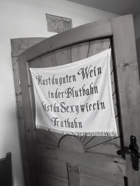 Haus mit Weinkeller - KEINE Hauptwohnsitzmöglichkeit