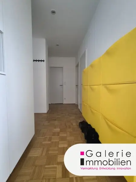 Top-Wohnung mit Loggia - zentral begehbar - Weitblick